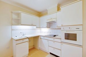 KITCHEN- click for photo gallery